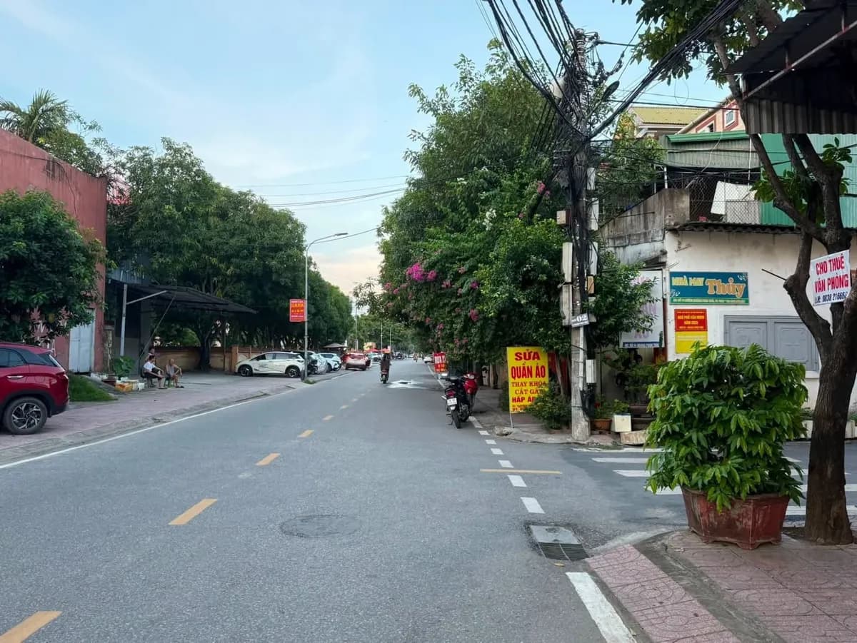 Chính chủ bán đất Nghi phú mặt đường Hoàng Phan Thái