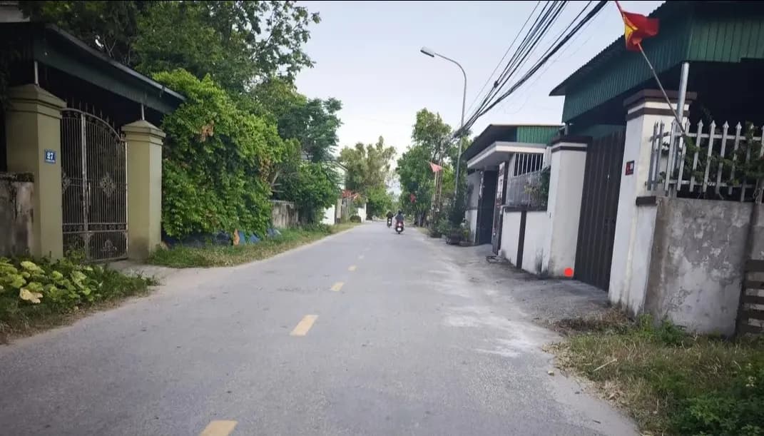 🔥chính chủ cần tiền bán lô đất mặt đường Hoàng Tá Thốn phường Vinh Lộc ( Hưng Lộc TP Vinh cũ) Nghệ An