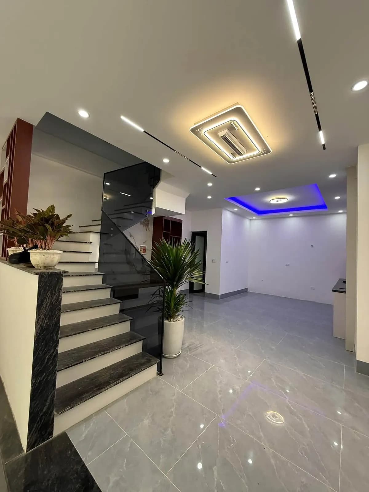 Bán Nhà 3 tầng trung tâm Hà Huy Tập - TP- Vinh